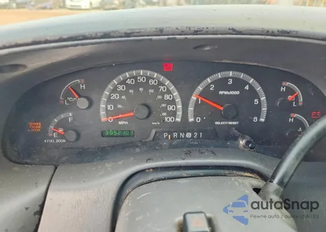 2001 Ford F150 z USA, uszkodzony, nr VIN 1FTRX17LX1NB37928